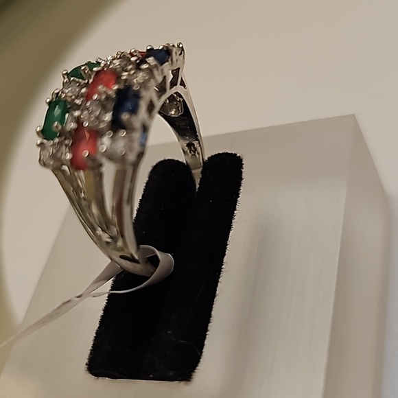 (NWT) Emerald Multi-Color Set - Picture 11 of 11